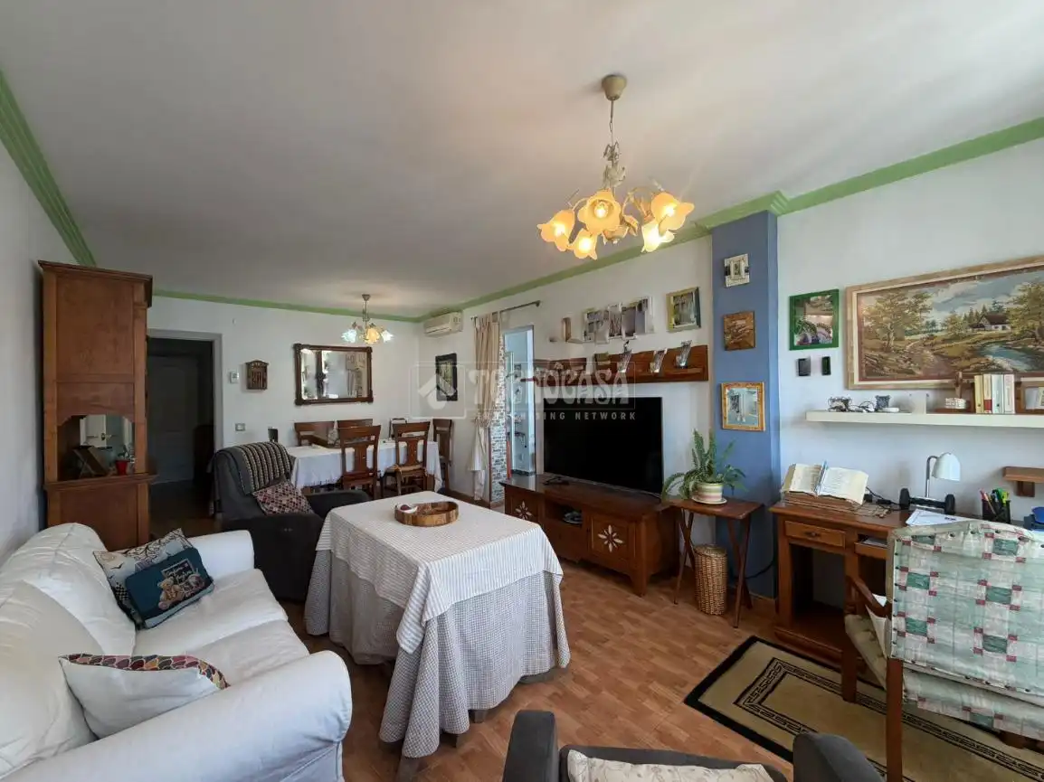 Sala de estar de Piso en venta en Mijas con Terraza y Piscina comunitaria