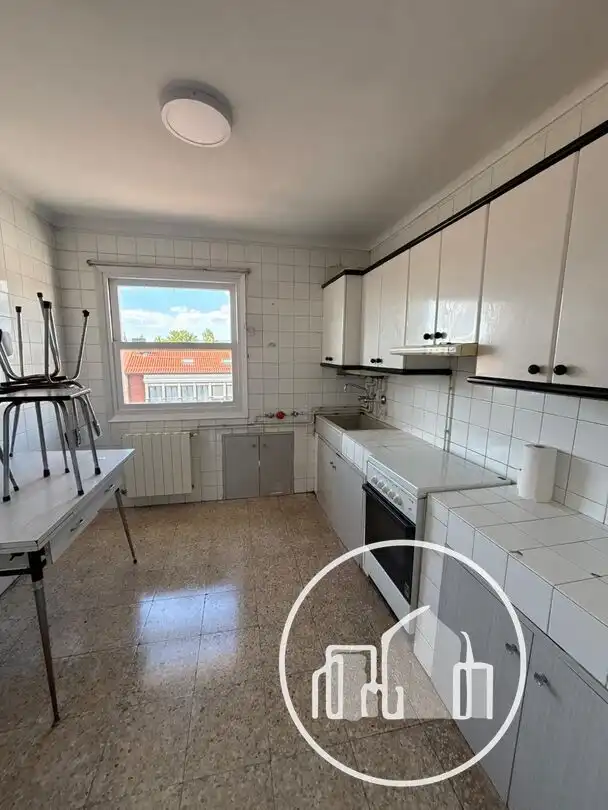 Cocina de Piso en venta en Medina de Pomar con Calefacción