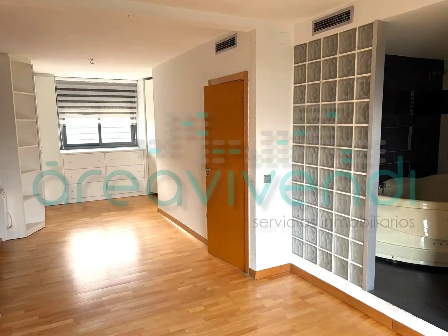 Casa adosada en venta en Castellón de la Plana / Castelló de la Plana con Aire acondicionado, Calefacción y Jardín privado