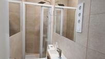 Bathroom of Apartment for sale in  Madrid Capital  with Air Conditioner and Furnished