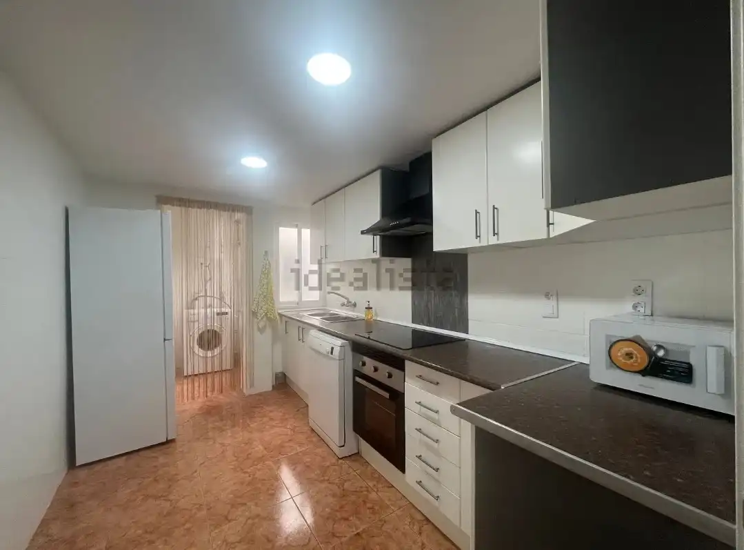 Kitchen of Flat for sale in Valencia  with Air Conditioner, Balcony and Internet