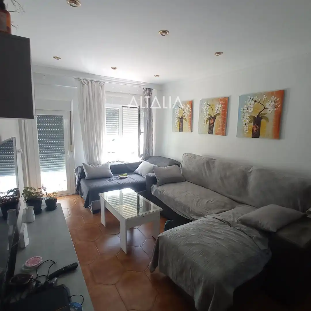 Wohnzimmer von Wohnung zur untervermieten in Cuenca mit Heizung, Parkett und Möbliert