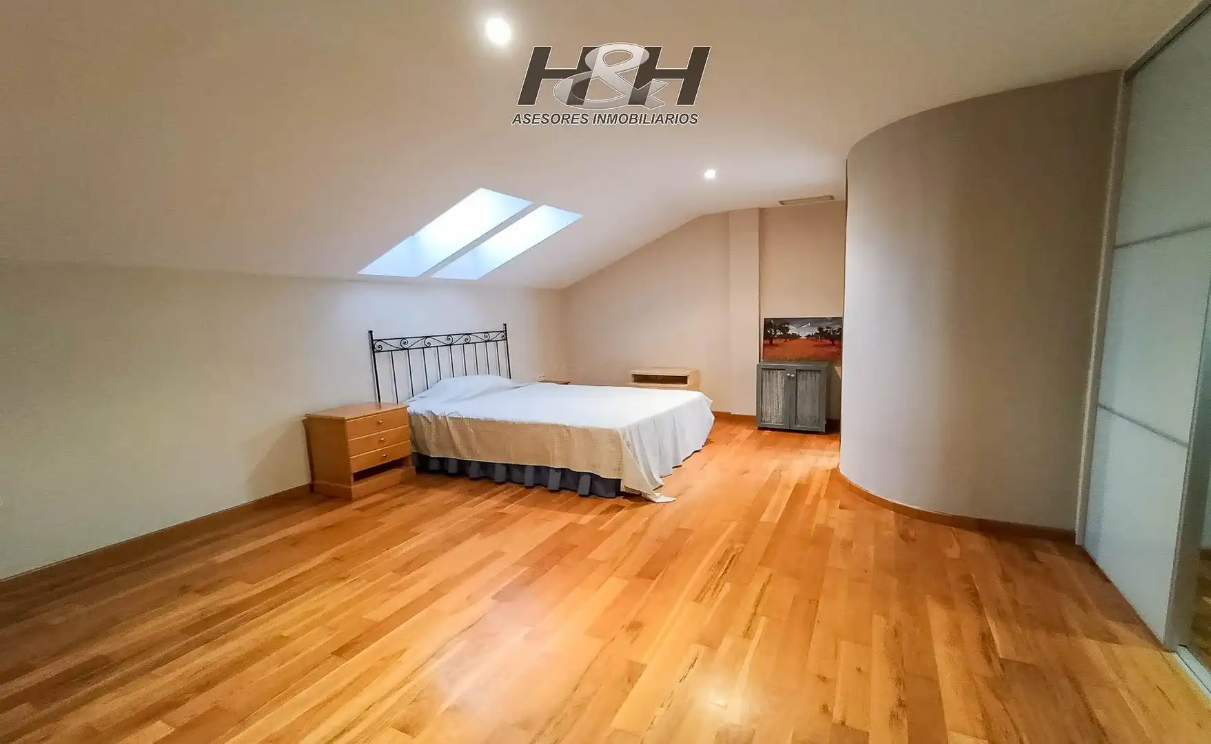 Habitación de Casa o chalet en venta en Burjassot con Aire acondicionado, Calefacción y Trastero