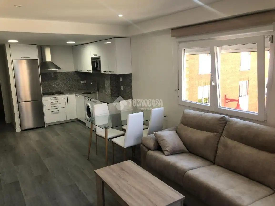 Living room of Flat for rent in Santa Marta de Tormes  with Heating