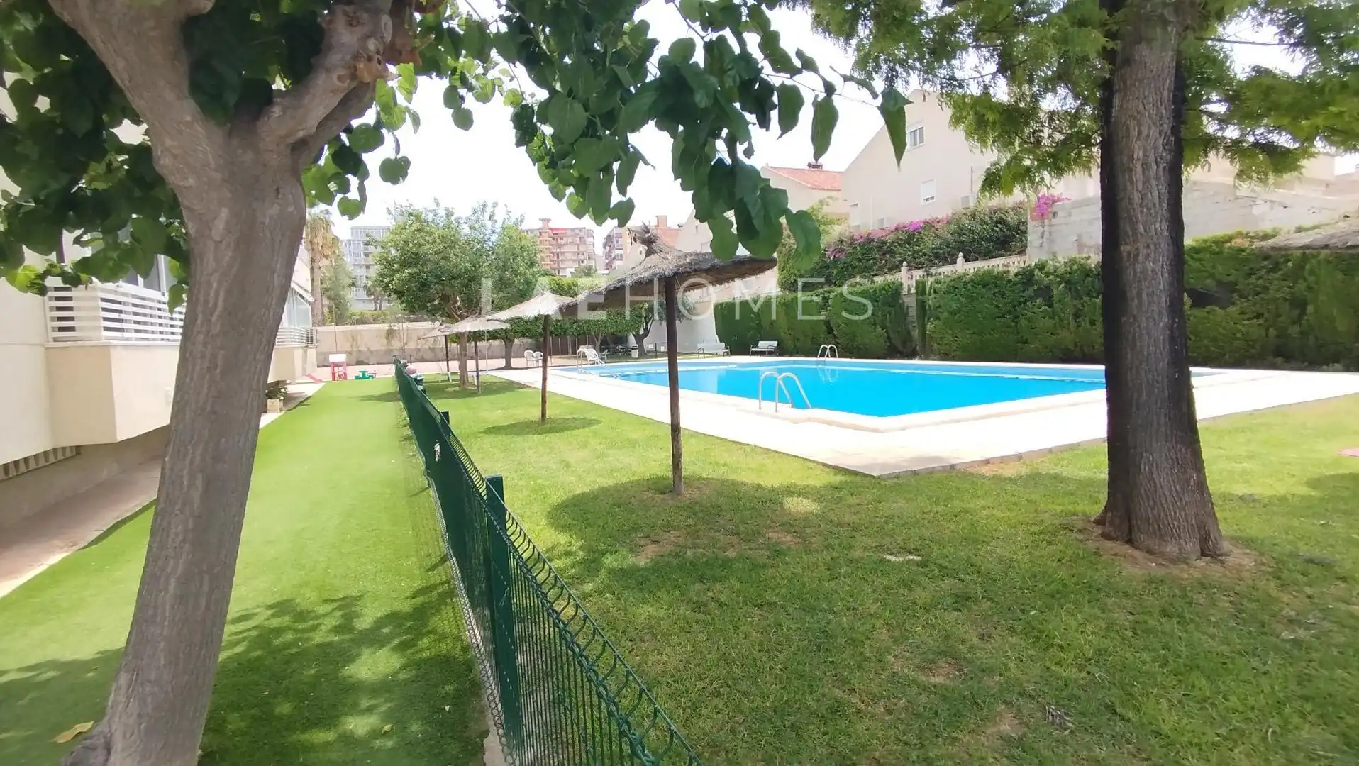 Piscina de Pis de lloguer en Alicante / Alacant amb Aire condicionat, Moblat i Piscina comunitària