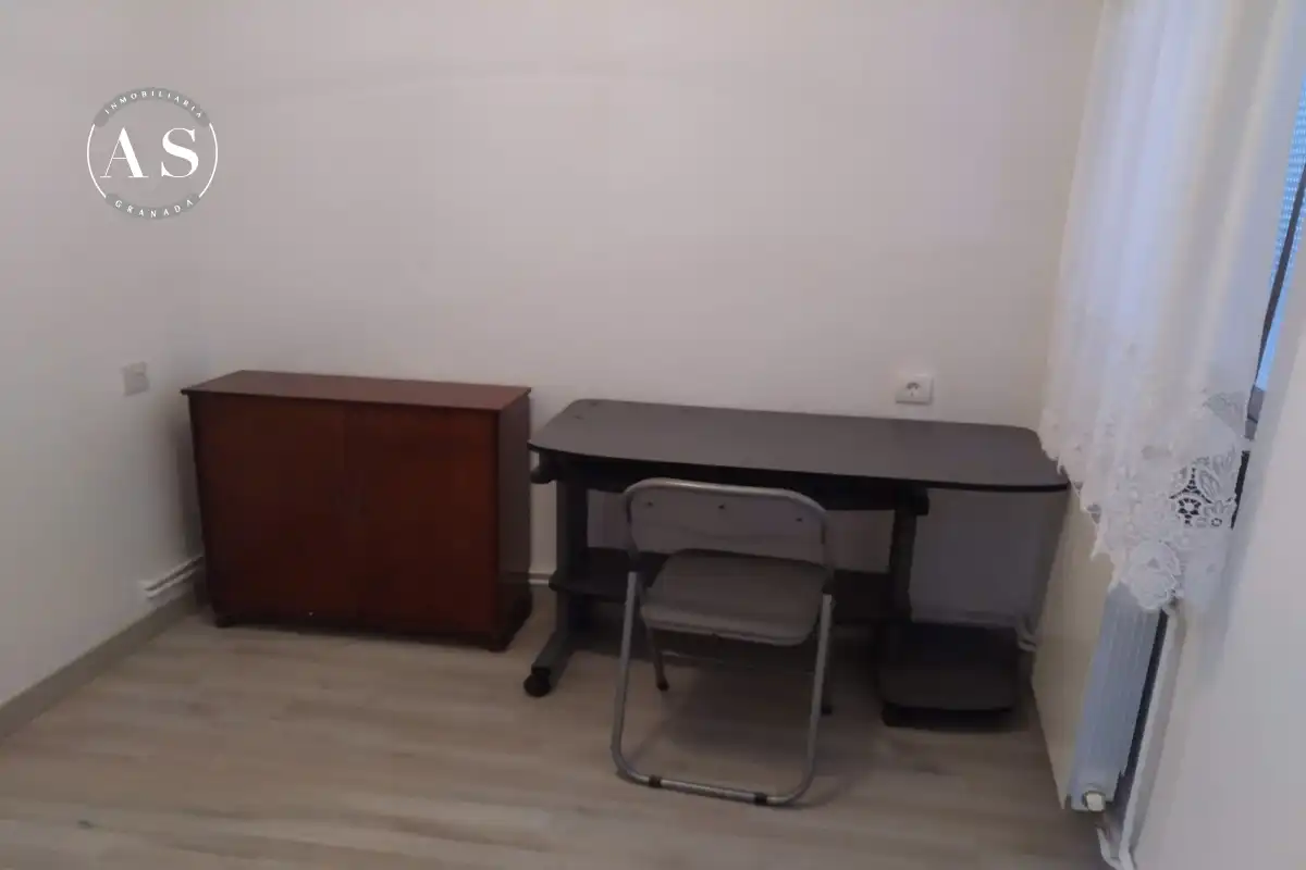 Schlafzimmer von Wohnung zum Verkauf in Granada mit Klimaanlage und Heizung