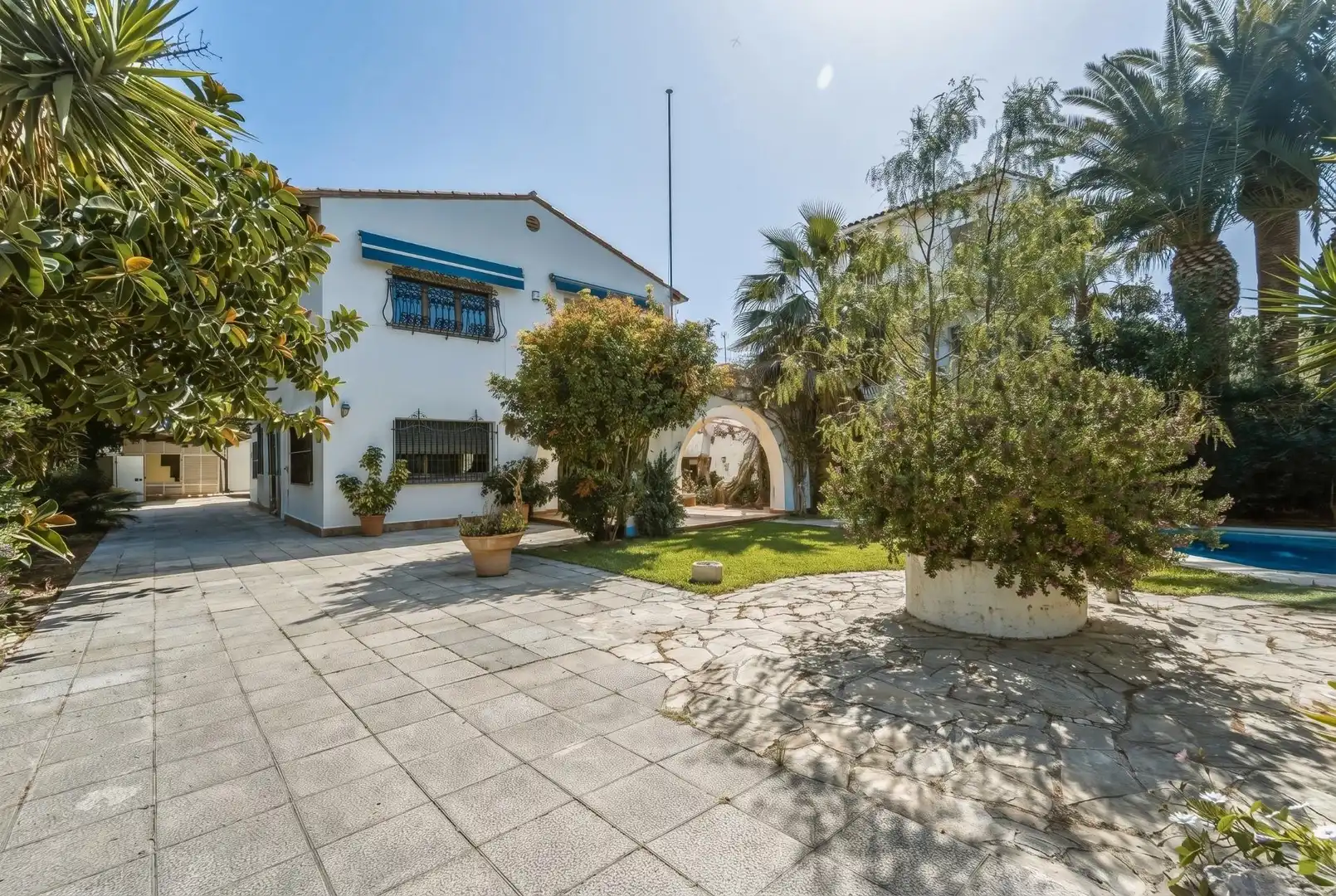 Casa amb terrassa en venda a Can Girona - Terramar - Vinyet, imagen 3