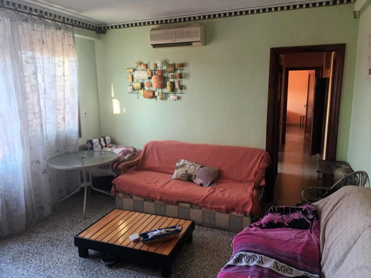Habitación de Apartamento de alquiler en Albalat de la Ribera con Aire acondicionado, Amueblado y Se aceptan mascotas