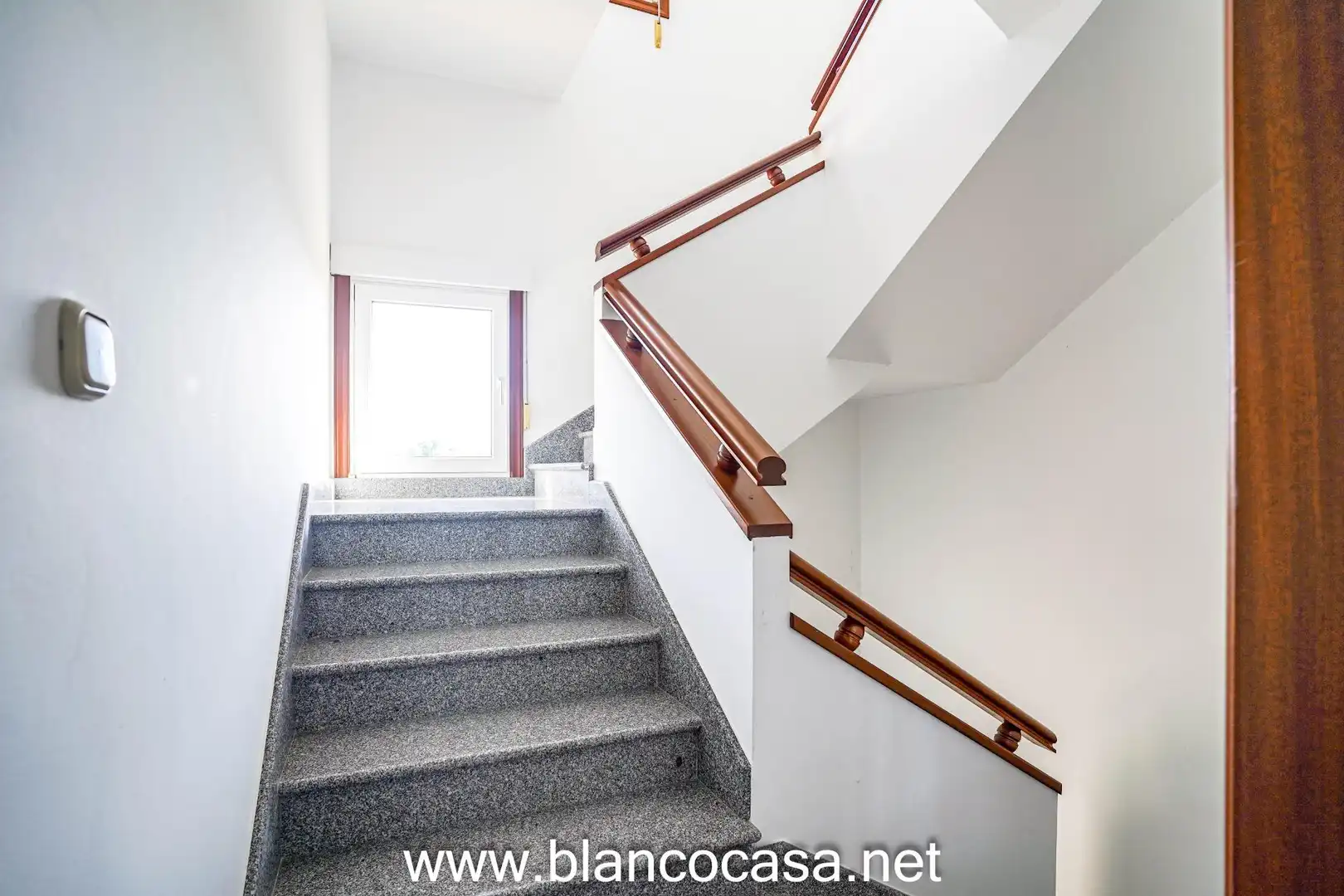 Casa o chalet en venta en Carballo con Calefacción, Jardín privado y Trastero