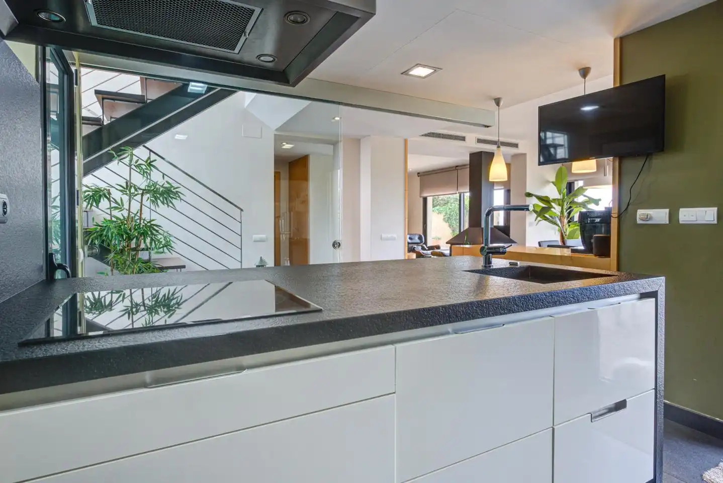 Küche von Haus oder Chalet zum Verkauf in Castelldefels mit Klimaanlage, Heizung und Privatgarten