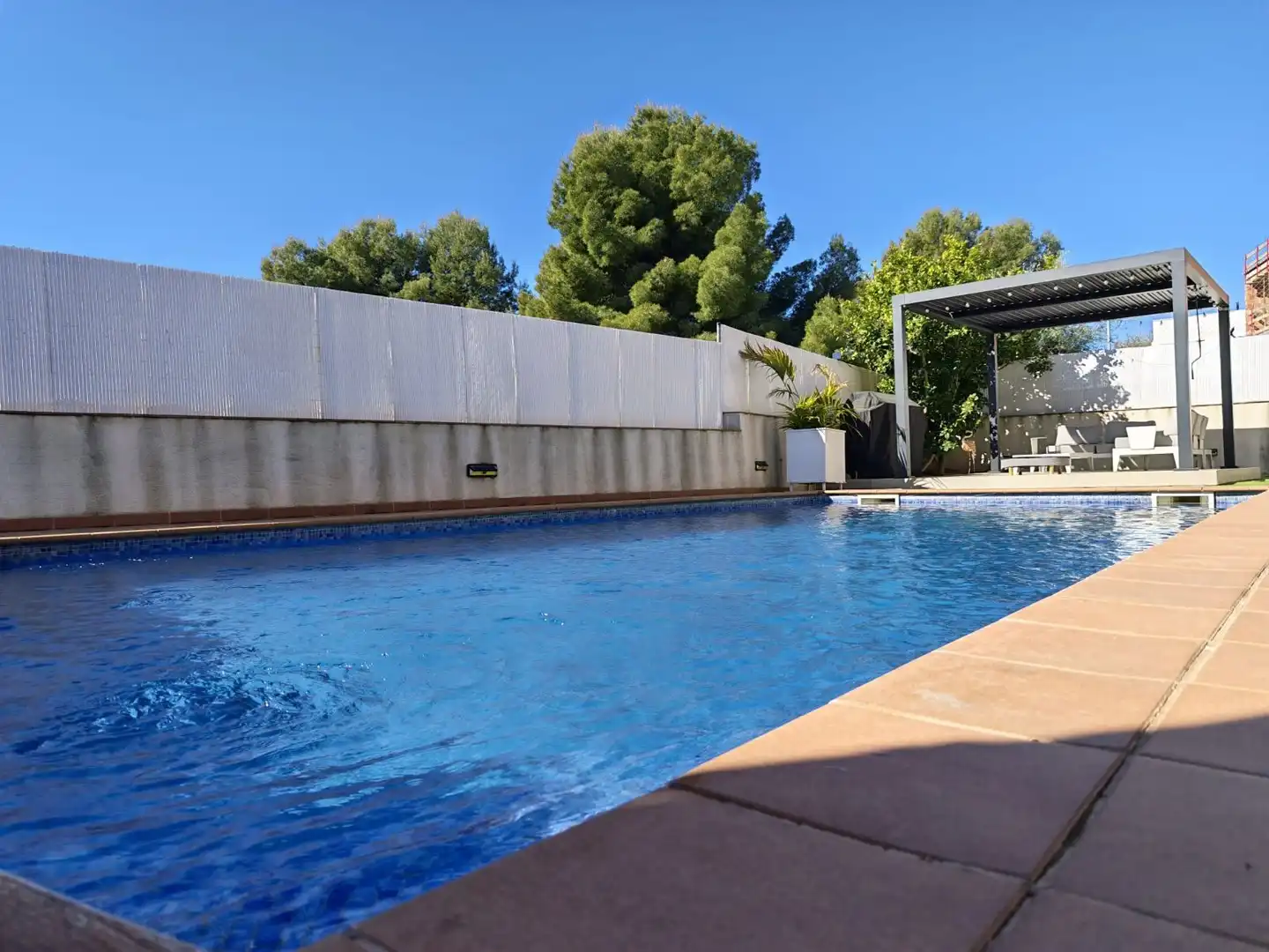 Piscina de Casa o xalet en venda en Calafell amb Aire condicionat, Calefacció i Jardí privat