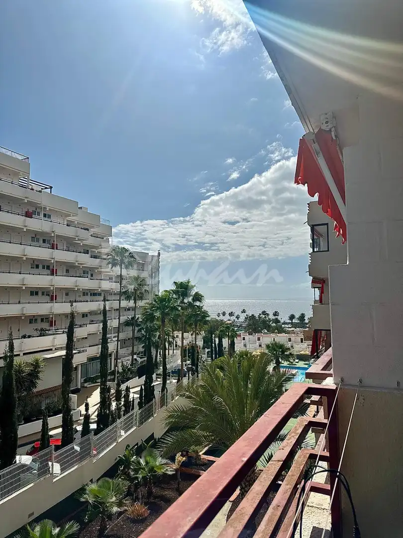 Vista exterior de Apartamento en venta en Arona