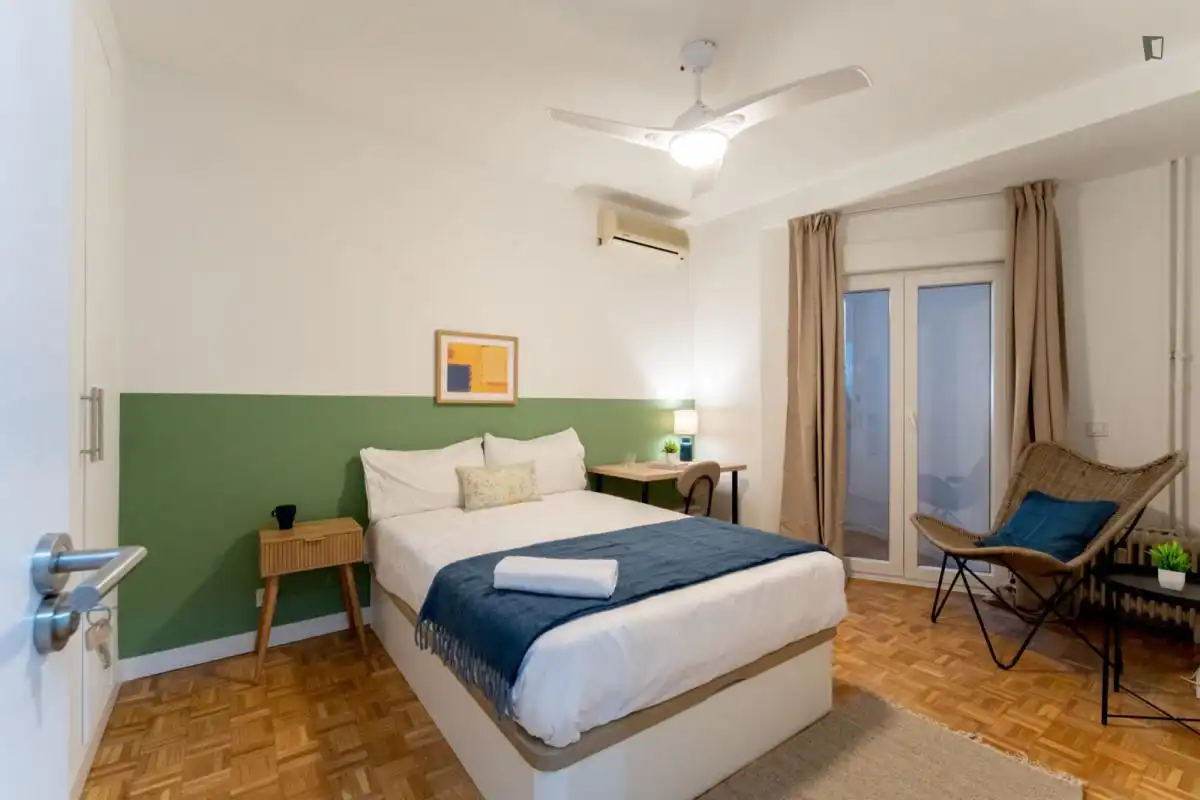 Schlafzimmer von Wohnungen zur untervermieten in Madrid mit Möbliert, Ofen und Waschmaschine