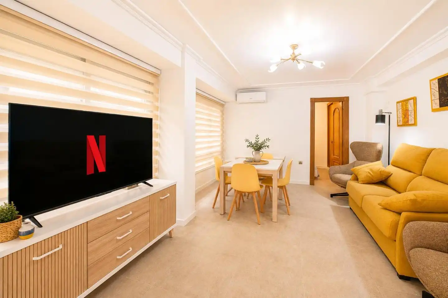 Sala de estar de Apartamento en venta en Santa Pola con Aire acondicionado, Terraza y Amueblado