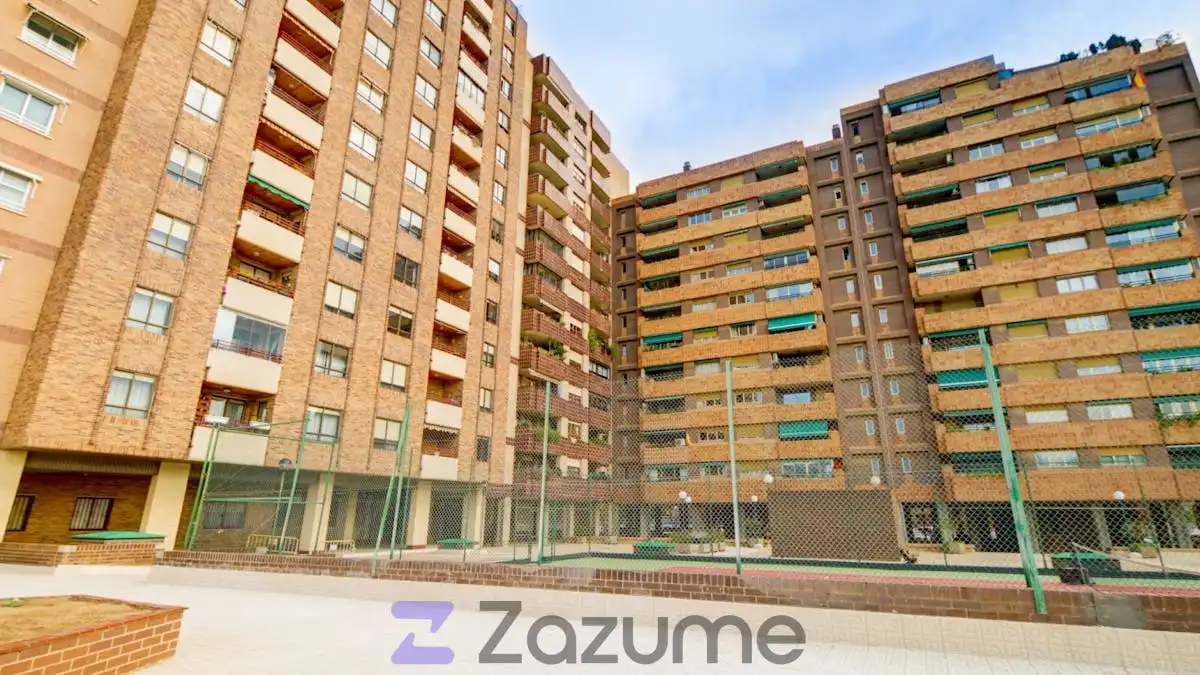 Vista exterior de Pis de lloguer en Zaragoza amb Aire condicionat, Calefacció i Jardí privat
