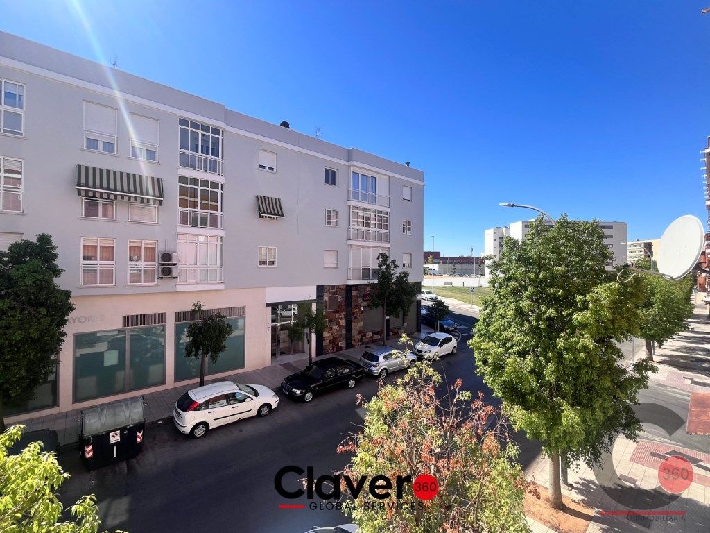 Vista exterior de Piso en venta en Badajoz Capital