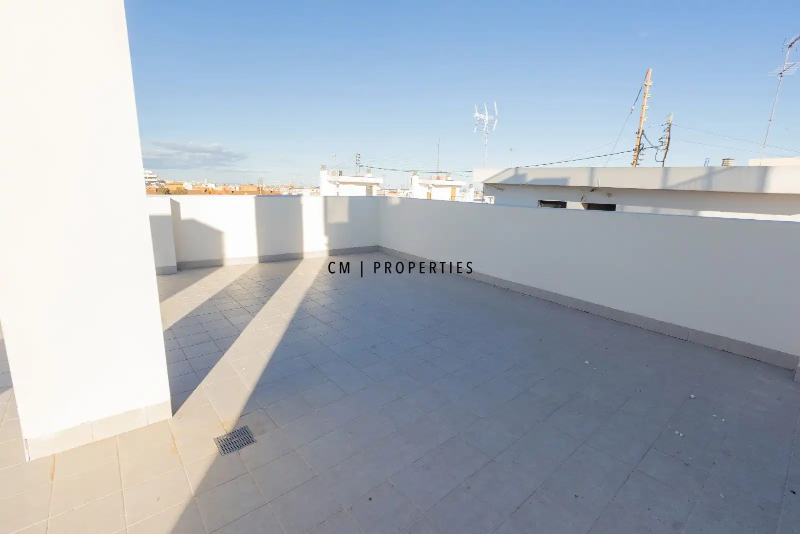 Terrasse von Wohnung zur Miete in Valencia mit Terrasse, Abstellraum und Schwimmbad