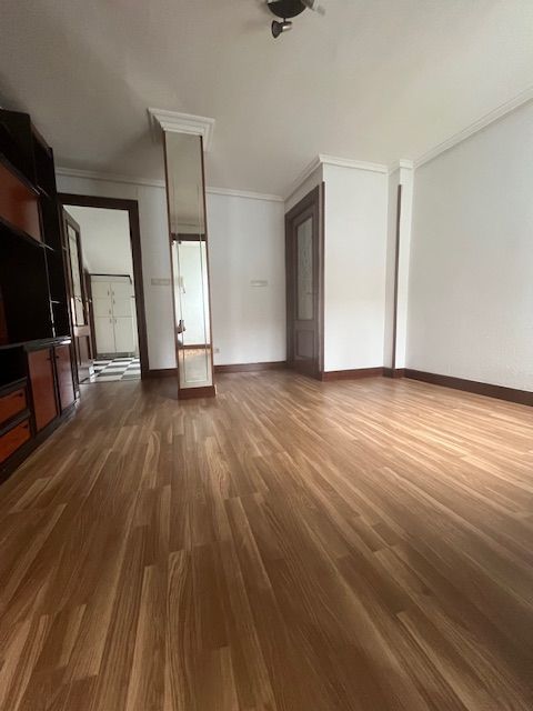 Bedroom of Flat for sale in Santurtzi 