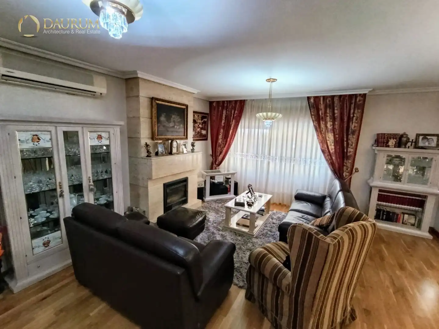 Casa con terraza en venta en CERVANTES, imagen 2