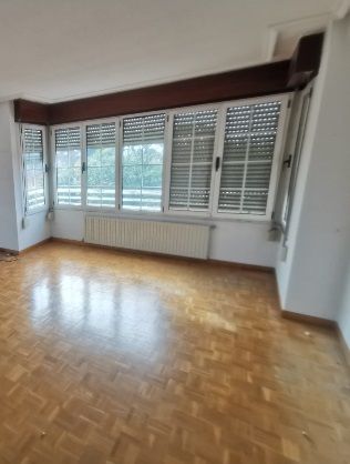 Sala d'estar de Pis en venda en Siero amb Traster