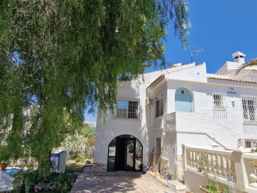 Exterior view of Houses for sale in Pueblo Acantilado - Lanuza