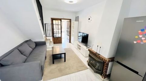 Dúplex de cuatro dormitorios en la zona de Los Locos, Torrevieja. Terrazas, aire acondicionado, chimenea, solárium, barbacoa, a 20