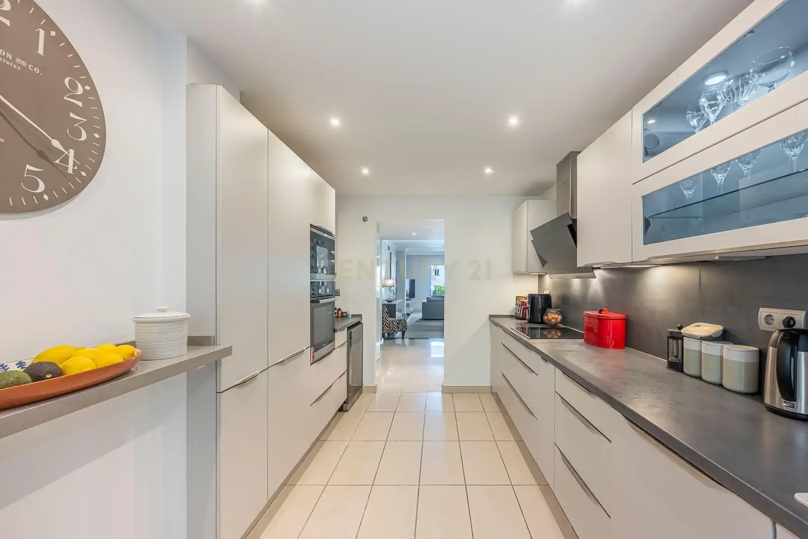 Cocina de Apartamento en venta en Marbella con Aire acondicionado, Jardín privado y Trastero