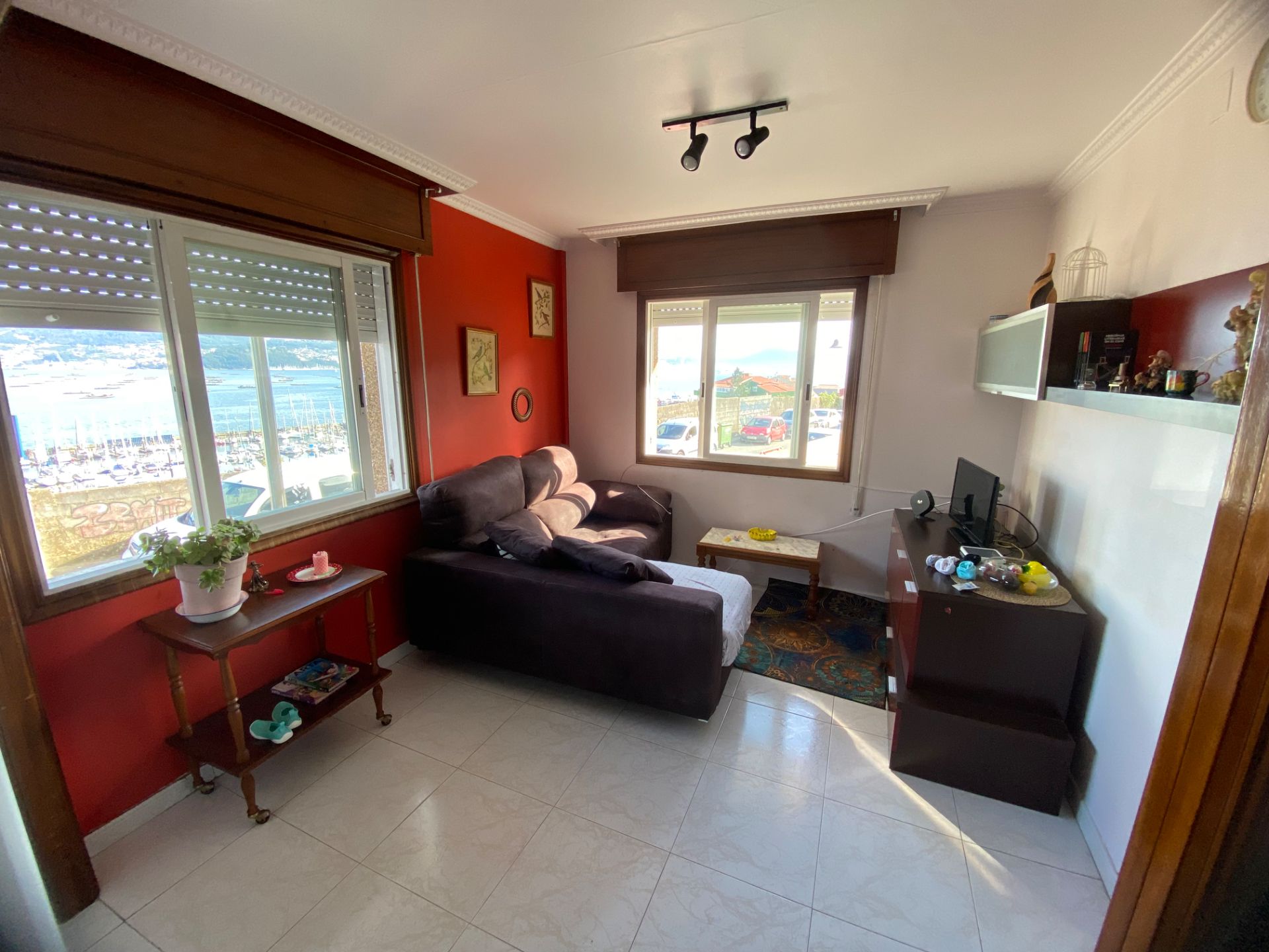 Living room of Apartment for sale in Moaña  with Heating, Parquet flooring and Storage room