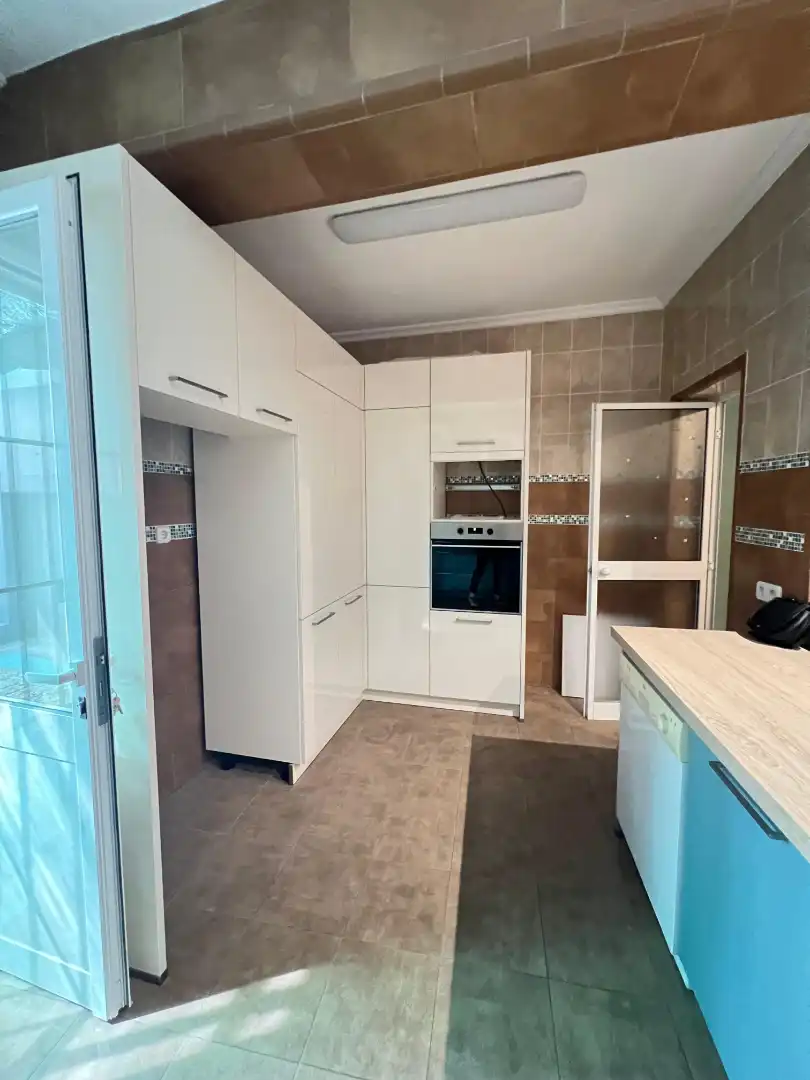 Kitchen of Houses for sale in Sevilla  with Air Conditioner