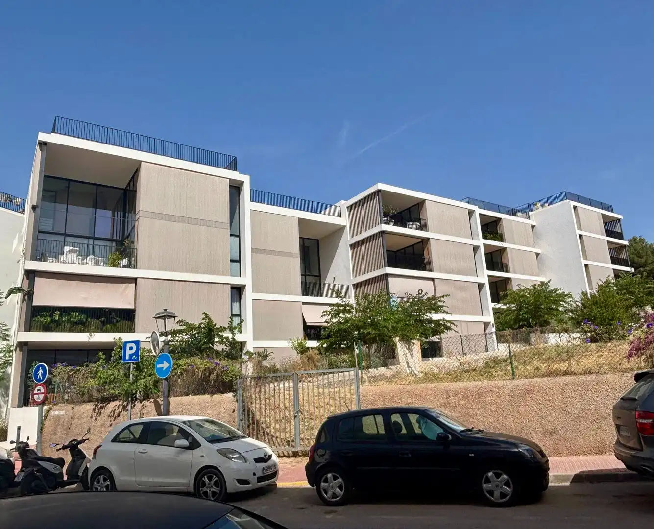 Vista exterior de Pis en venda en Santa Eulària des Riu amb Aire condicionat, Calefacció i Terrassa