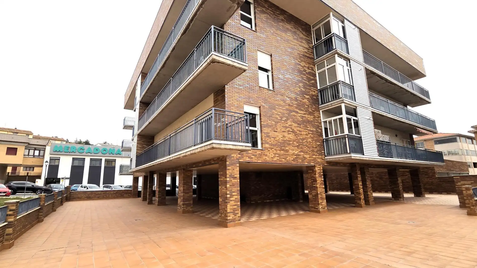 Vista exterior de Piso en venta en Ávila Capital con Terraza y Balcón