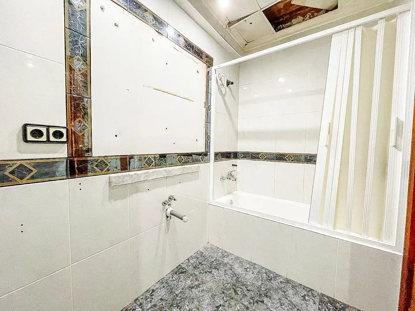 Bany de Apartament en venda en El Pinós / Pinoso amb Terrassa