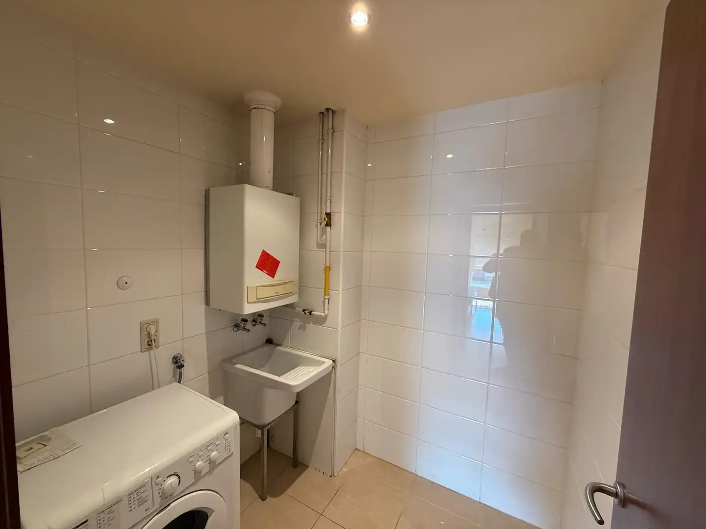 Bathroom of Flat for rent in Girona  with Heating, Furnished and Balcony