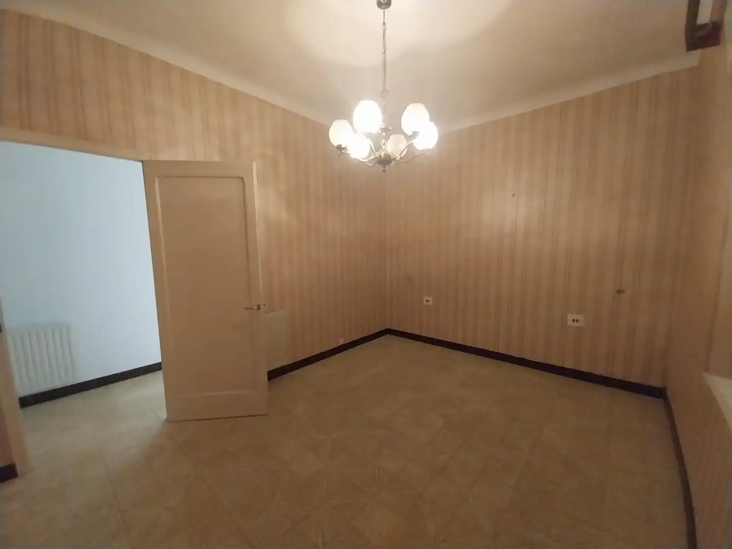 Comedor de Casa adosada en venta en Bellcaire d'Empordà con Trastero y Amueblado