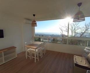 Dining room of Flat to rent in Benalmádena  with Air Conditioner