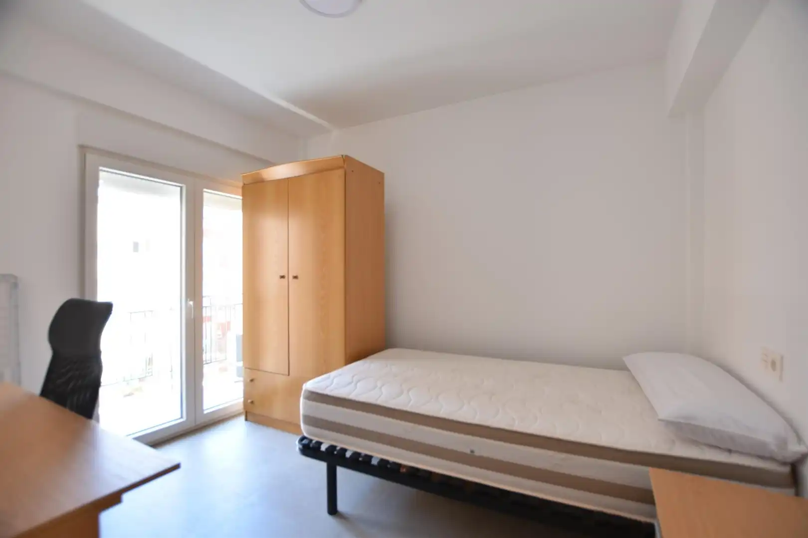 Bedroom of Flat for rent in Granada  with Air Conditioner and Furnished