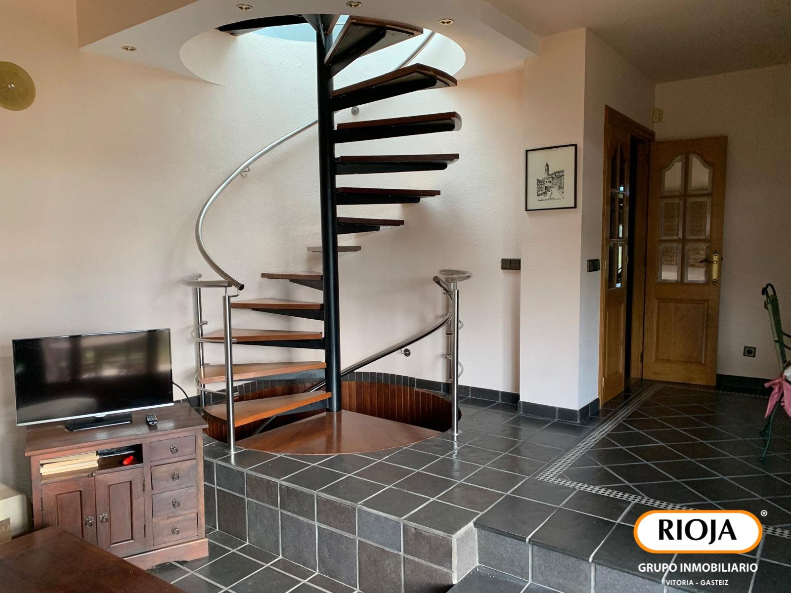 House or chalet for sale in Legutio  with Heating, Private garden and Furnished
