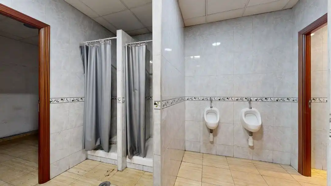 Badezimmer von Geschaftsraum zur Miete in Madrid