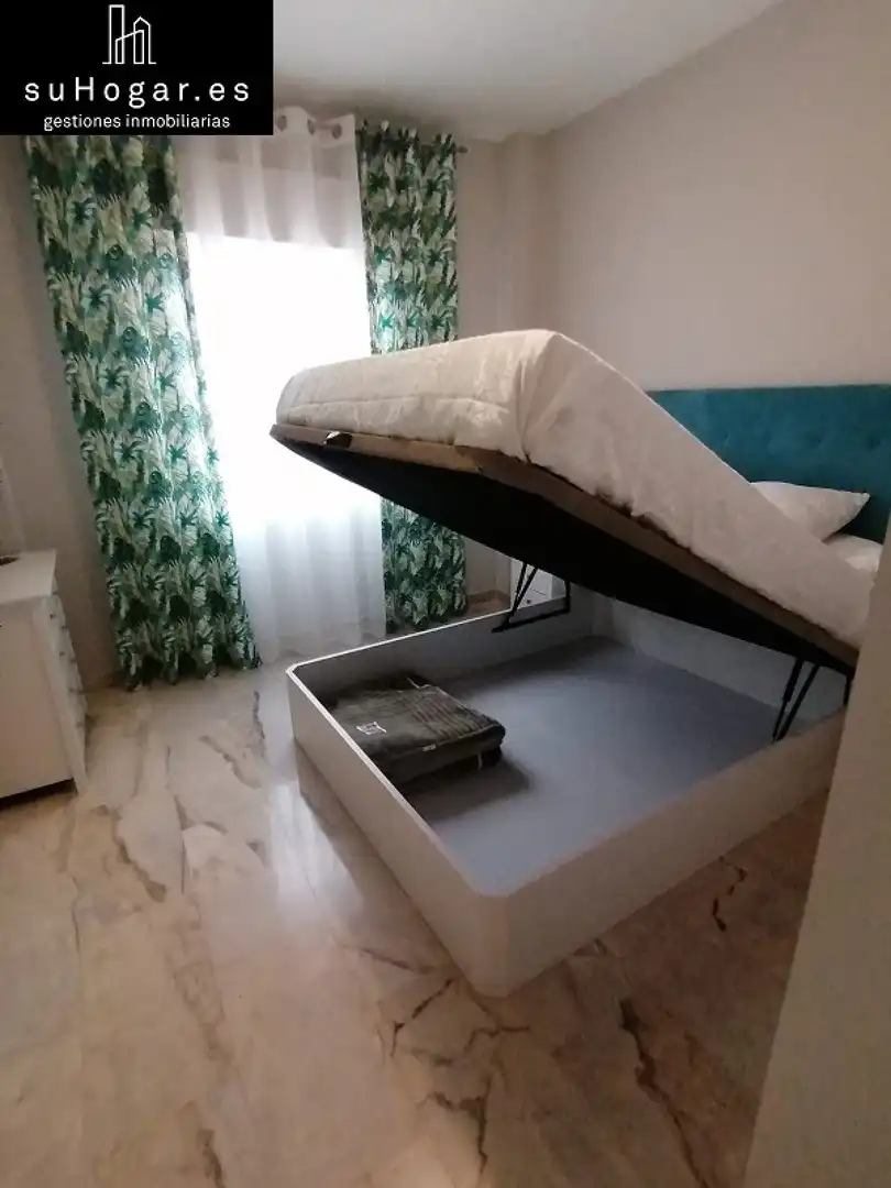 Habitación de Apartamento de alquiler en Badajoz con Calefacción, Terraza y Trastero