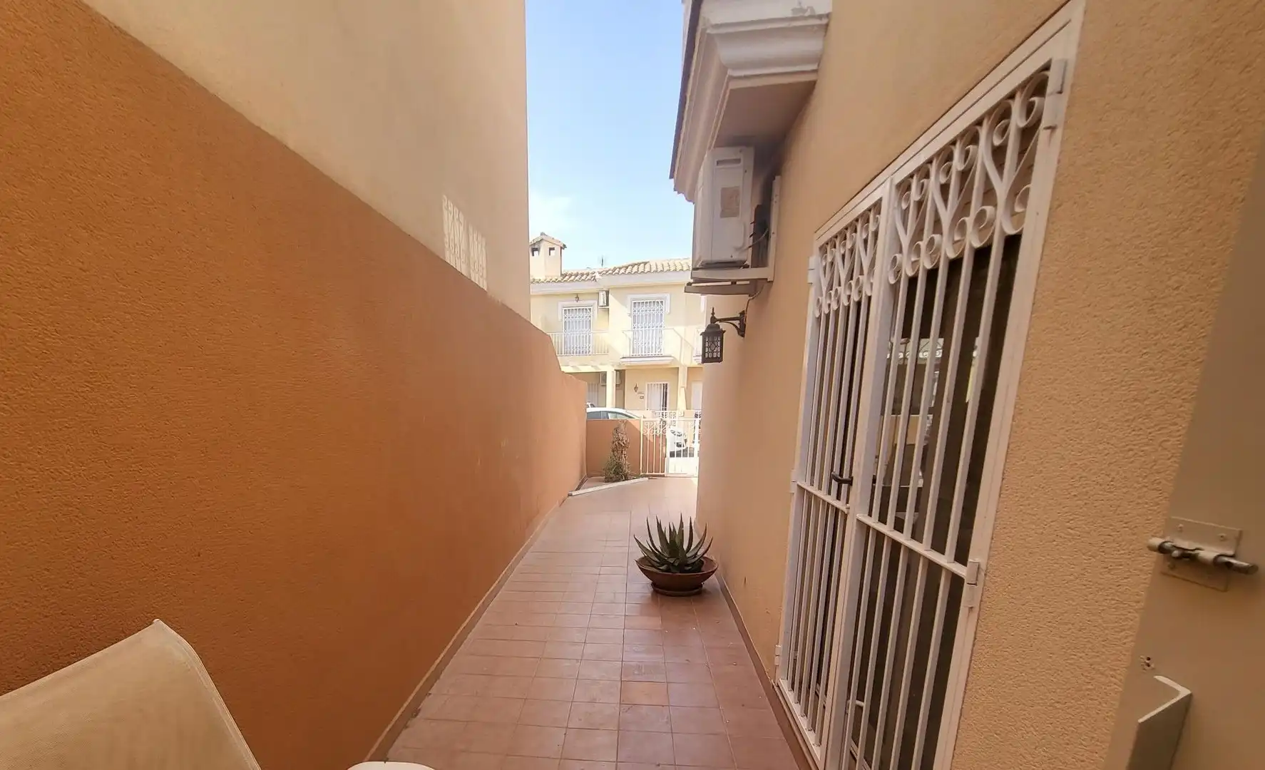 Vista exterior de Casa adosada en venta en Turre con Aire acondicionado, Calefacción y Jardín privado