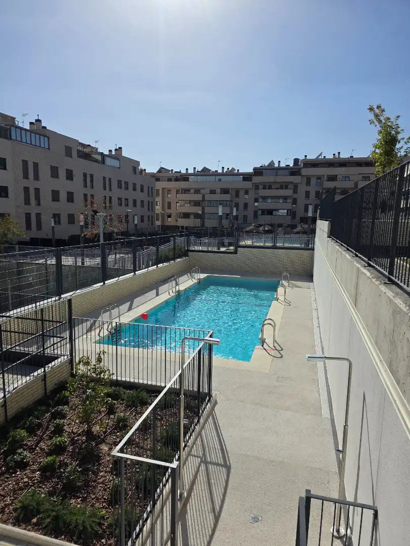 Appartamento con piscina in affitto a Calle Alcalde José Huete López