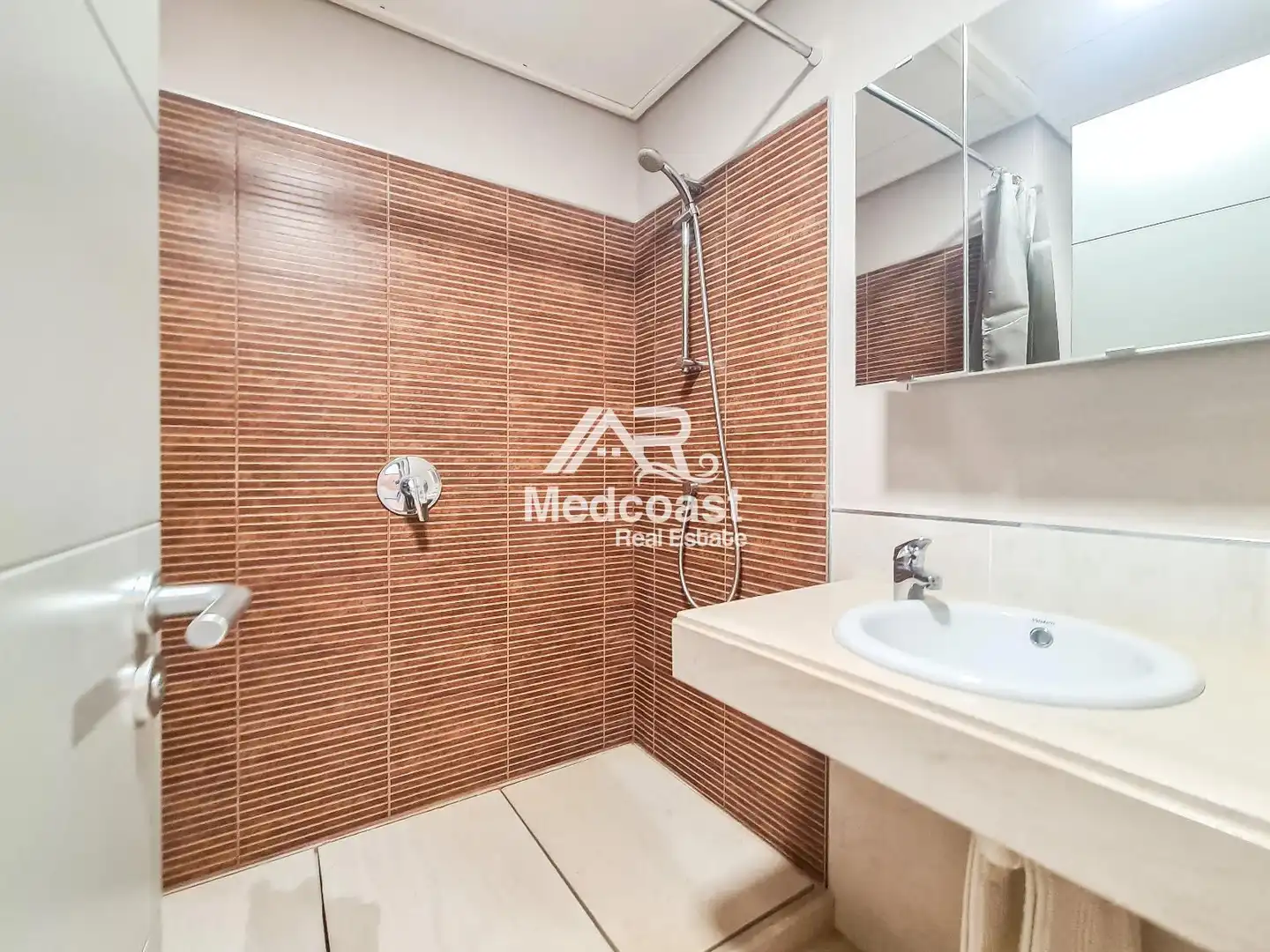 Bathroom of Flat for sale in Vera  with Air Conditioner, Terrace and Storage room