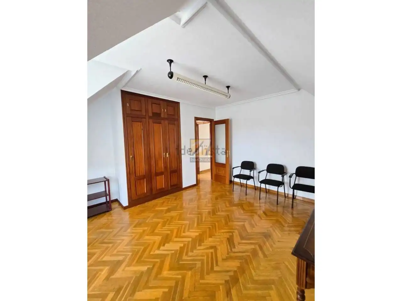 Habitación de Dúplex en venta en Oviedo  con Calefacción, Parquet y Terraza