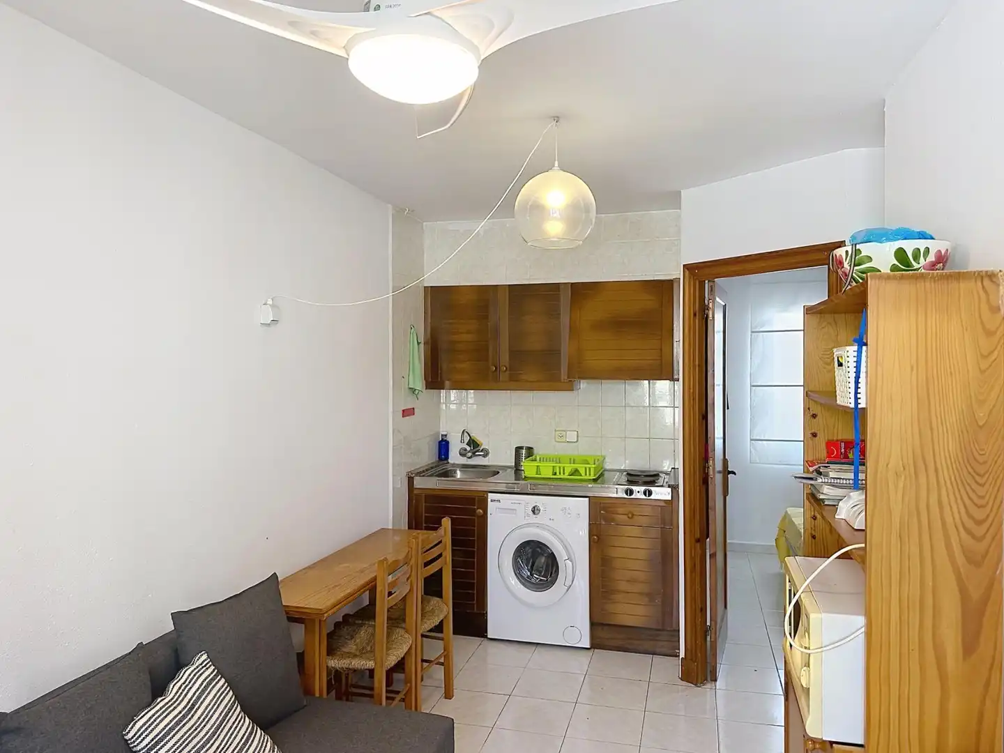 Cuina de Apartament en venda en Es Castell amb Aire condicionat i Balcó