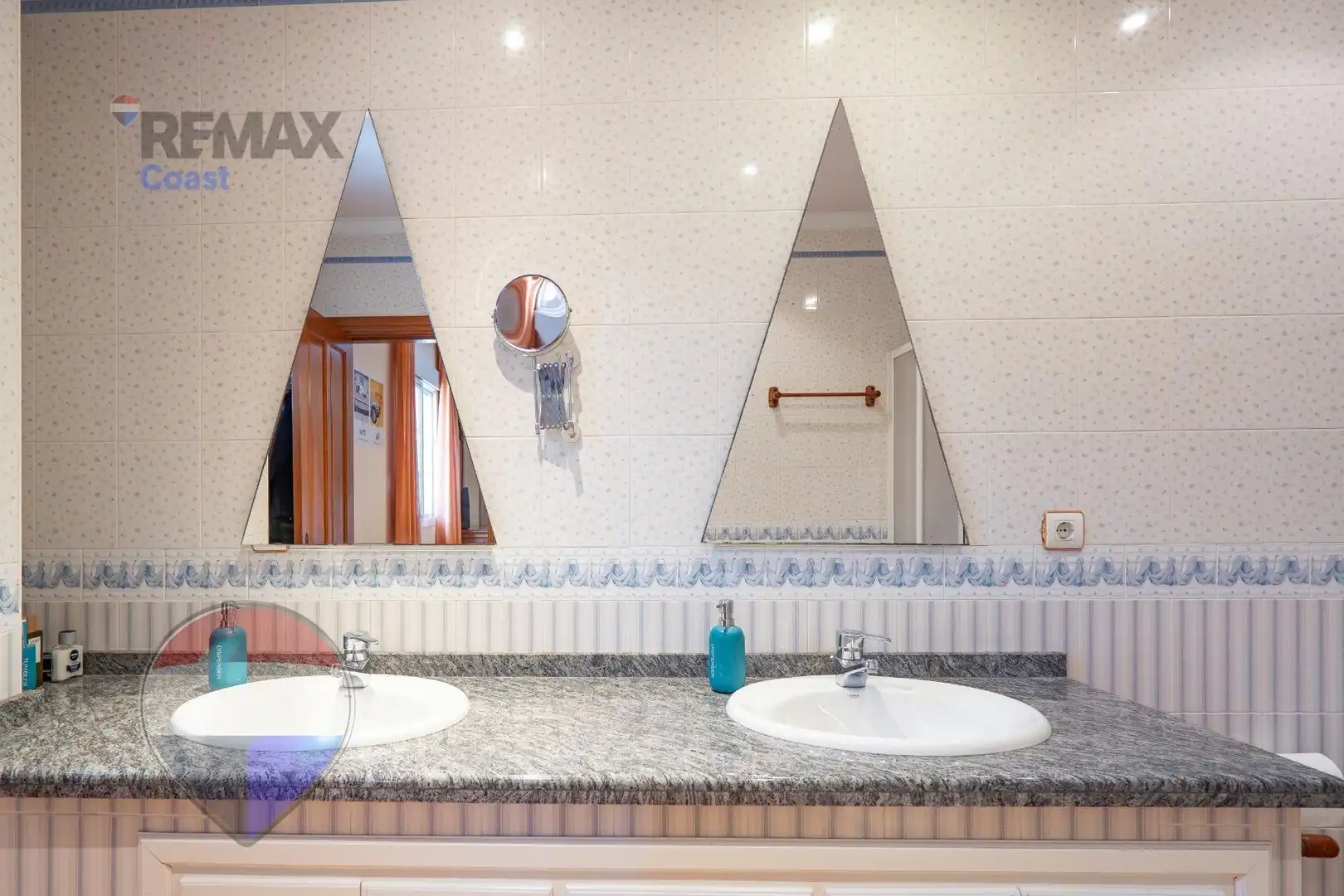Bathroom of Houses for sale in Málaga