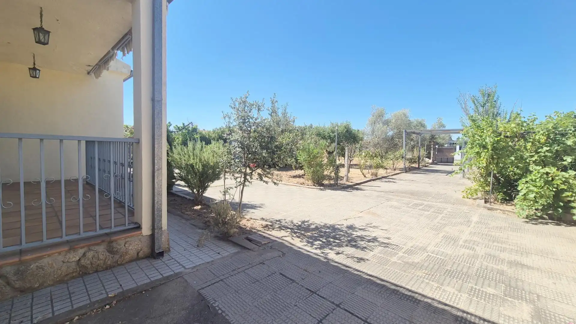 Garden of Houses for sale in Calvarrasa de Abajo  with Heating, Storage room and Furnished