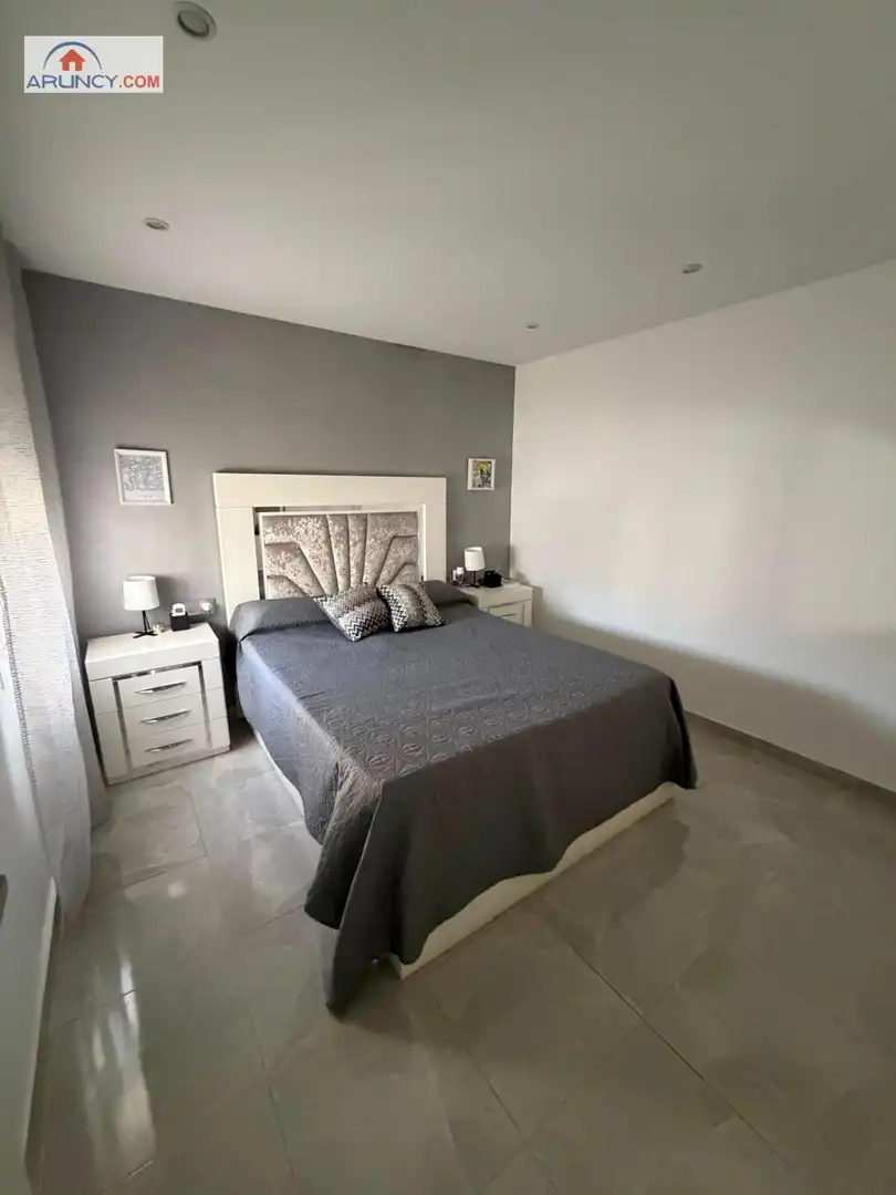 Bedroom of Flat for sale in Sur