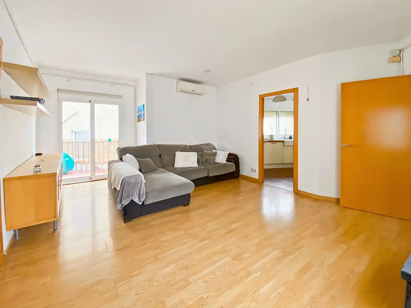 Sala de estar de Casa adosada en venta en Llançà con Aire acondicionado, Calefacción y Terraza
