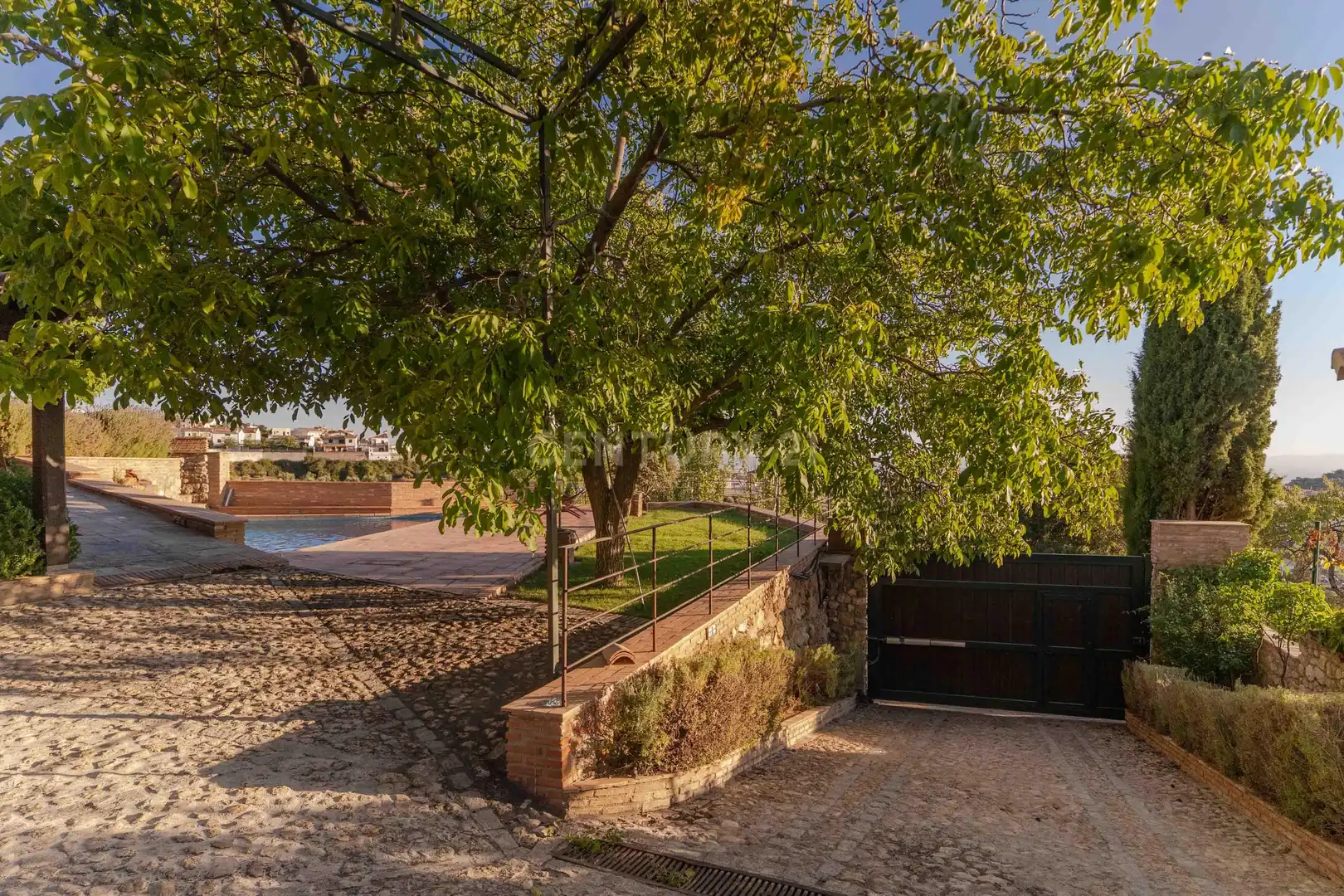 Vista exterior de Casa o chalet en venta en Nívar con Jardín privado, Trastero y Piscina