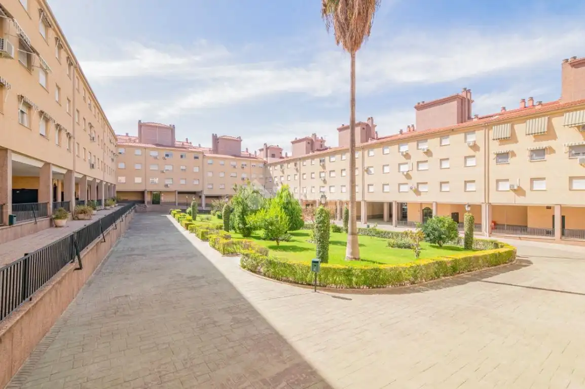 Exterior view of Flat for sale in Granada